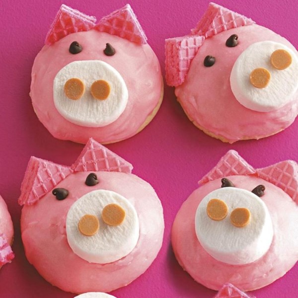 Cute pig cookies