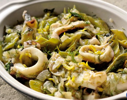 Cuttlefish or squid braised with fennel (Soupia me maratho)