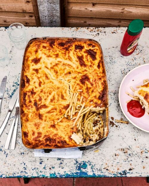 Cypriot beef and bechamel pasta bake (Firinda makarna)