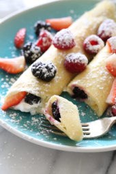 Czech crepes with berries and cream