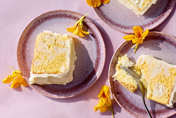 Daffodil cake
