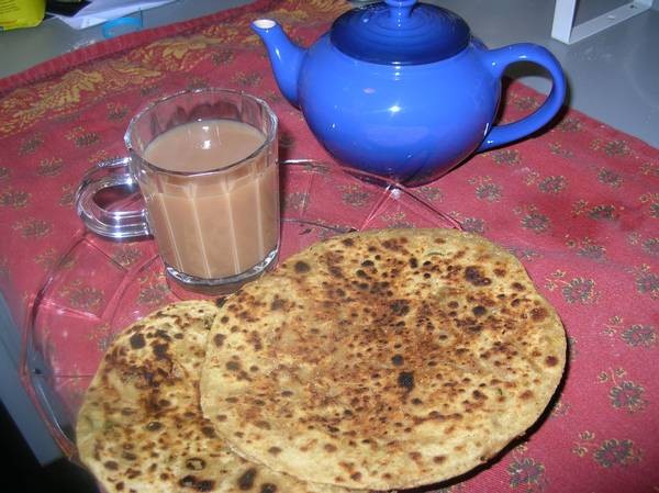Daikon-stuffed flatbread (Mooli paratha)