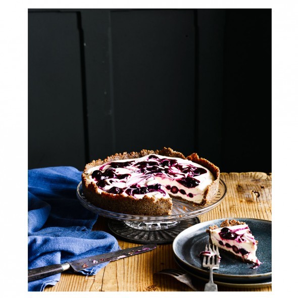 Dairy-free blueberry 'cheesecake'