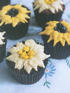 Daisy and sunflower cupcakes