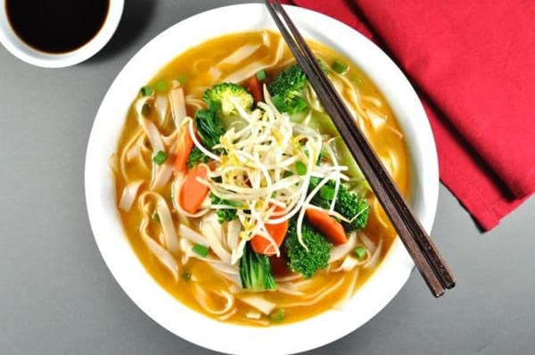 Dan dan noodle soup 