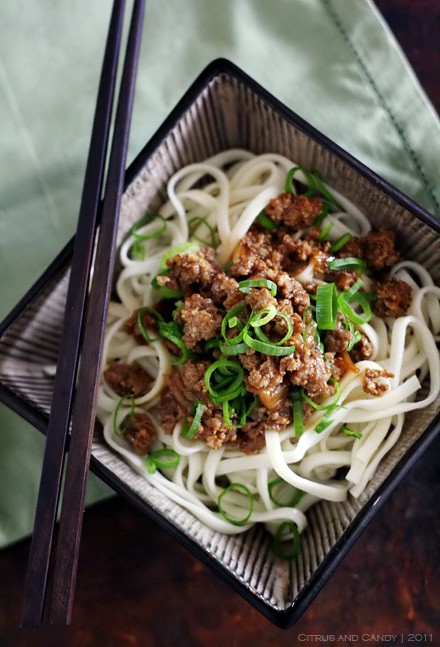 Dan dan noodles (Dan dan mein)