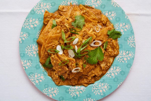 Dance with your wife guajillo migas (Baila con tu mujer)