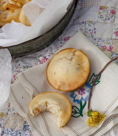 Dandelion muffins