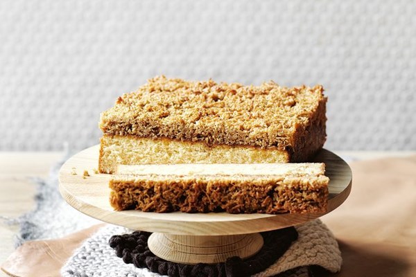 Danish dream cake (Drømmekage)