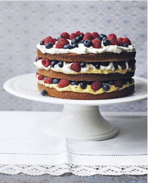 Danish layercake with raspberries, blueberries and passionfruit-lime curd (Lagkage)