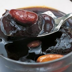 Dark apricot and almond conserve