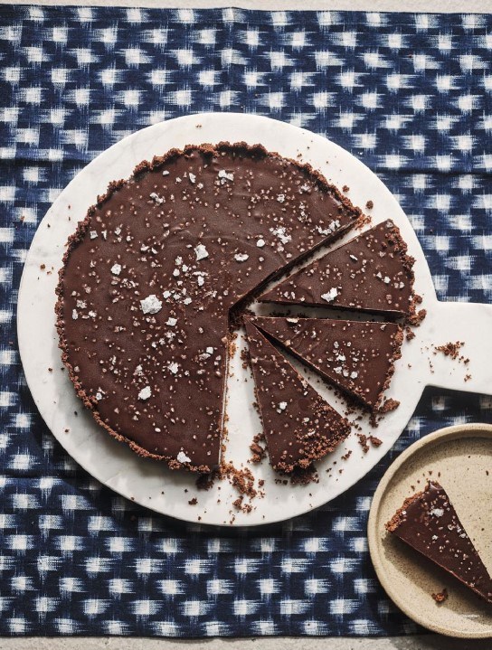 Dark chocolate + rum truffle tart (Tarten siocled tywyll a rym)