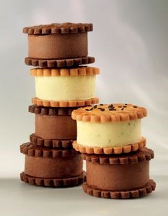 Dark chocolate & sesame parfait sandwiched with chocolate galettes