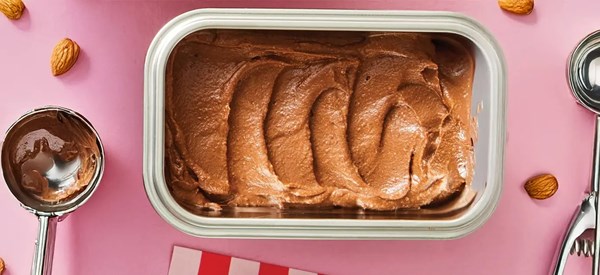 Dark chocolate almond nice cream 