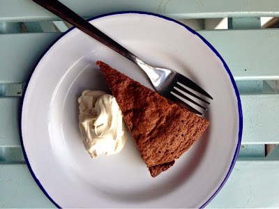Dark chocolate and almond cake