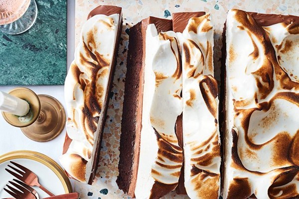Dark chocolate and almond s'mores cake