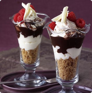 Dark chocolate and raspberry cheesecake