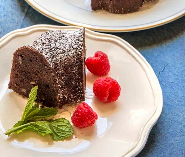 Dark chocolate cake
