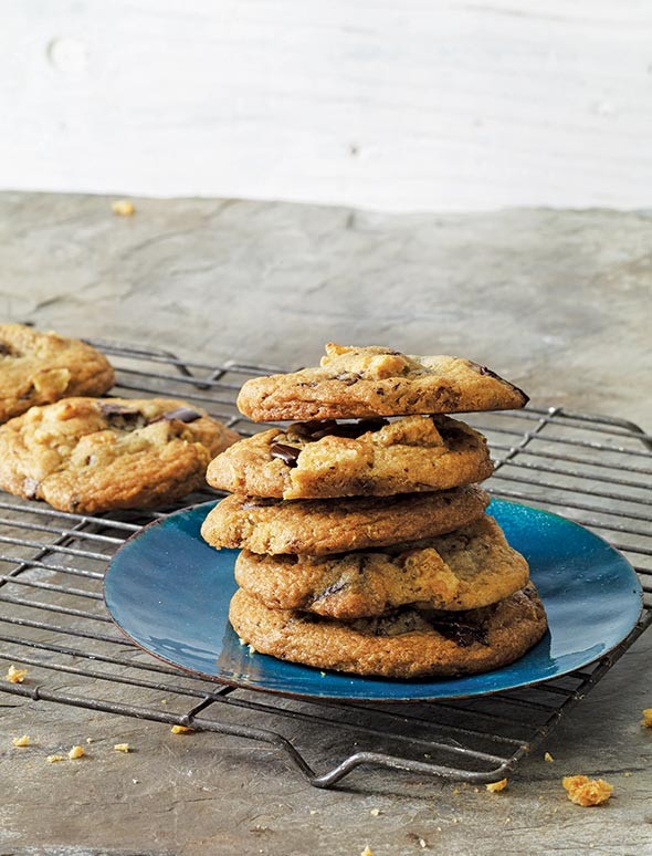 Dark chocolate chicharrón cookies