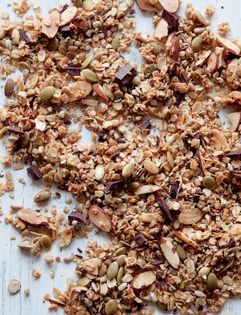 Dark chocolate, coconut & olive oil granola