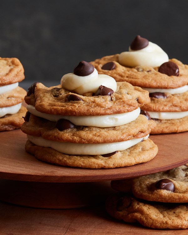 Dark chocolate cookie cakes