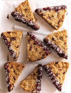Dark chocolate, cranberry & coconut flapjack