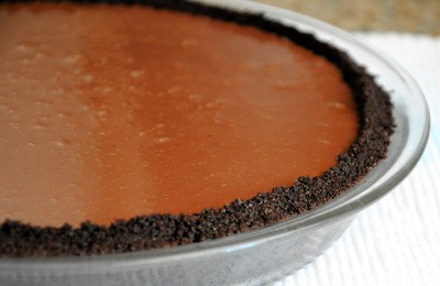Dark chocolate cream pie
