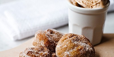 Dark chocolate dumplings with cinnamon ice cream