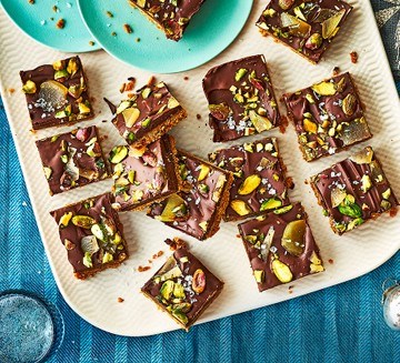 Dark chocolate, ginger & pistachio squares