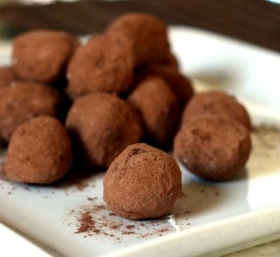 Dark chocolate hazelnut truffles