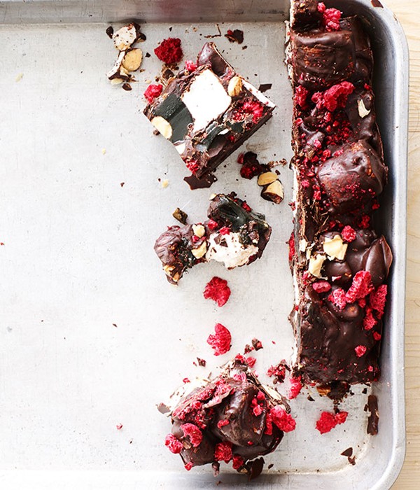 Dark chocolate liquorice rocky road