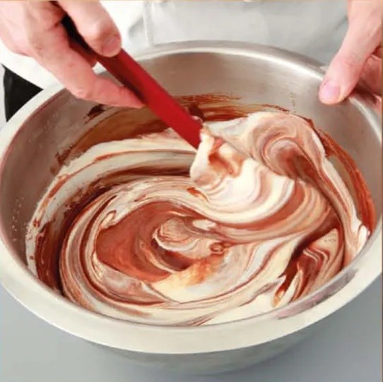 Dark chocolate mousse (Anglaise method)