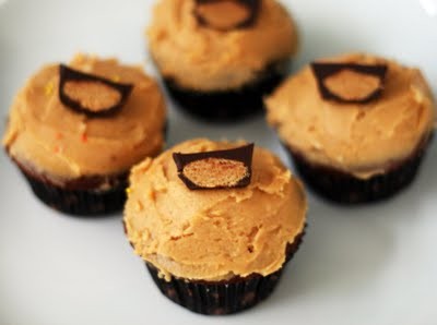 Dark chocolate peanut butter cup cupcakes