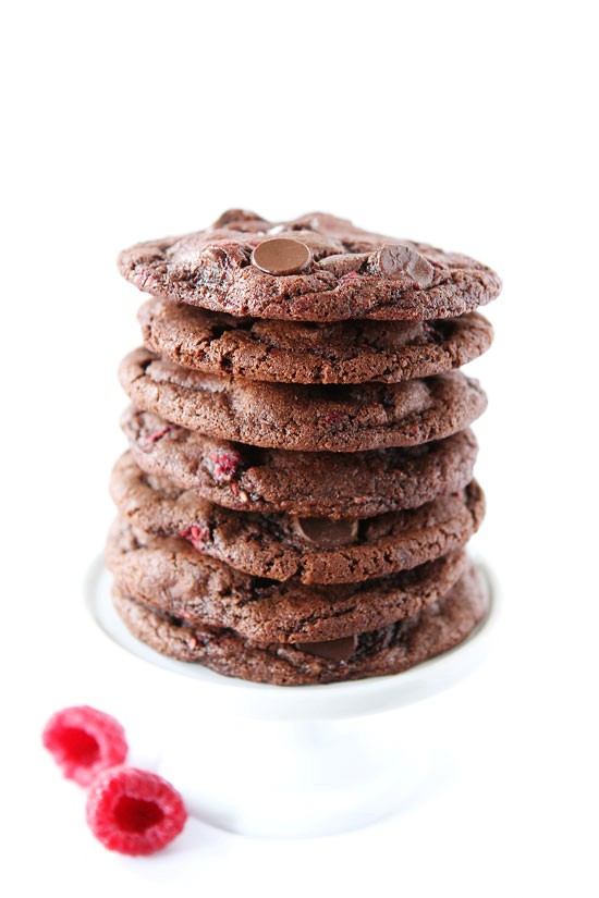 Dark chocolate raspberry cookies