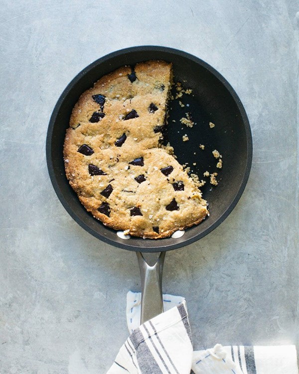 Dark chocolate sea salt skillet cookie
