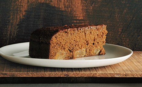 Dark gingerbread pear cake