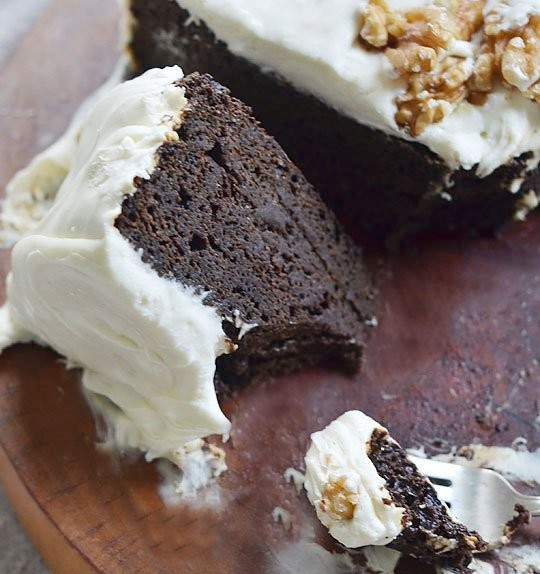 Dark molasses gingerbread cake