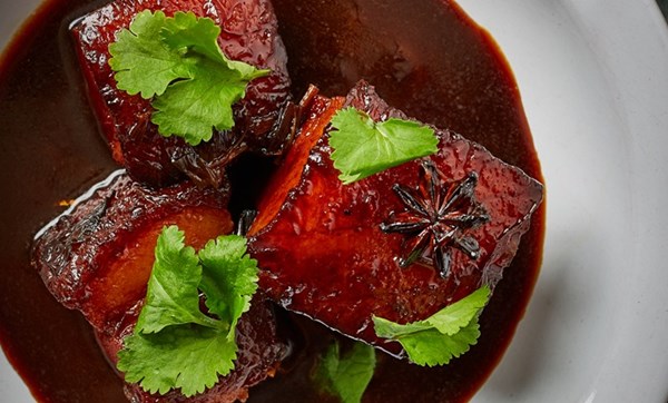 Dark soy-braised pork belly (Dong bo ro)