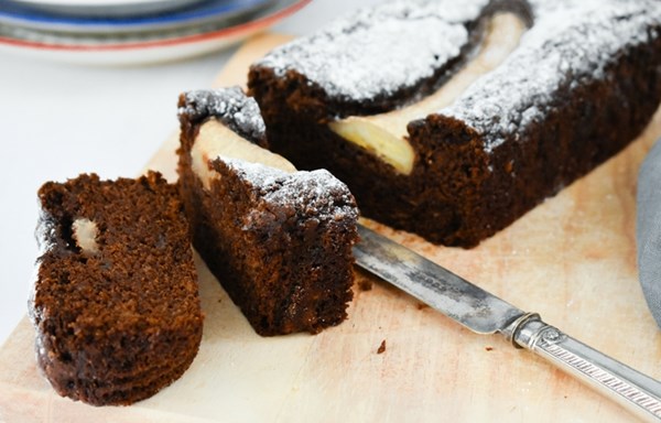 Dark treacle banana gingerbread