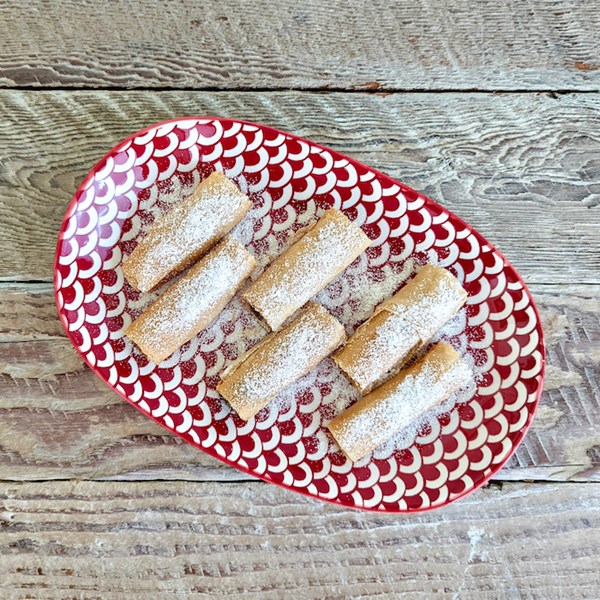 Date & almond ladies’ fingers