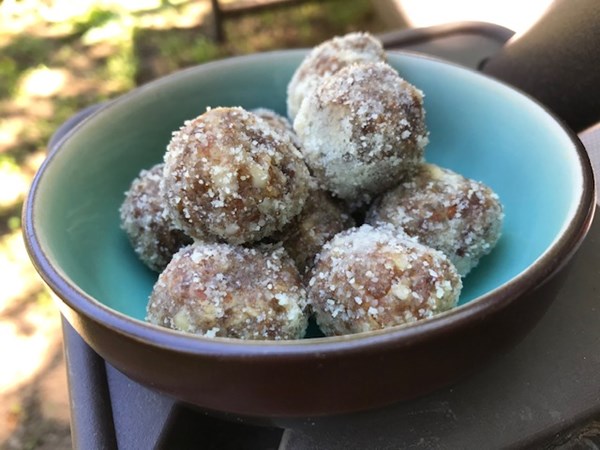 Date, almond and tahini energy balls