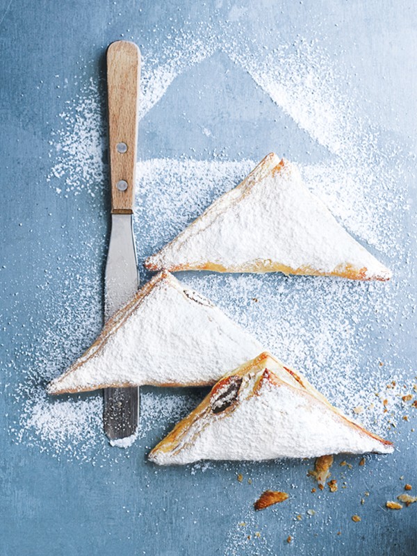 Date and dark chocolate hand pies