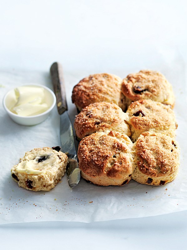 Date and orange scones