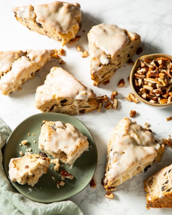 Date and pecan scones