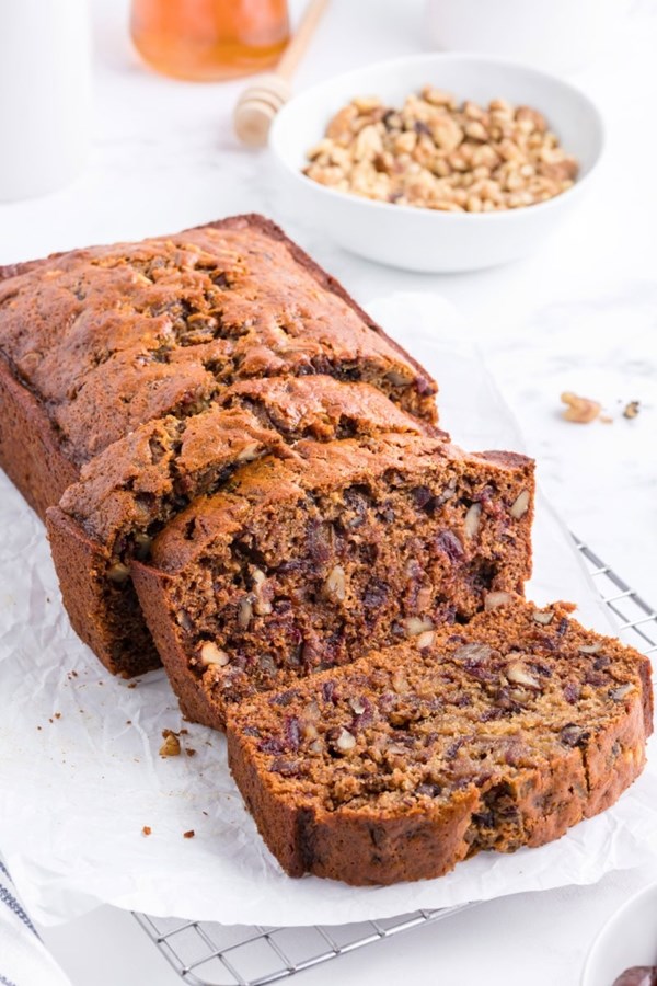 Date nut bread