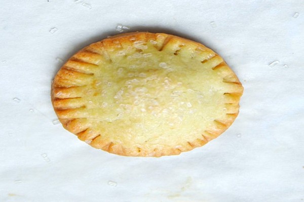 Date nut cookie pies