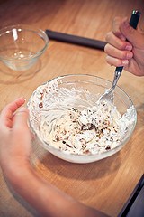 Date-nut cream cheese