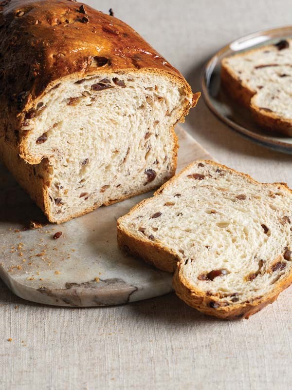 Date-pecan bread