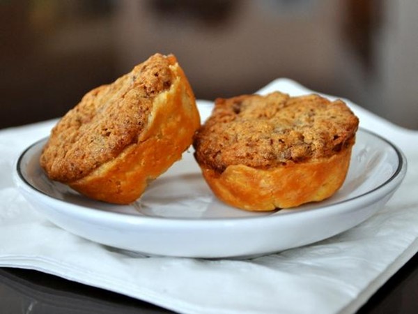 Date pecan caps