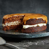 Date, toffee & cardamom cake